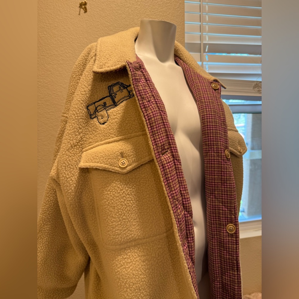 Obey Cream Sherpa Jacket with Embroidered Detail - Picture 3 of 16